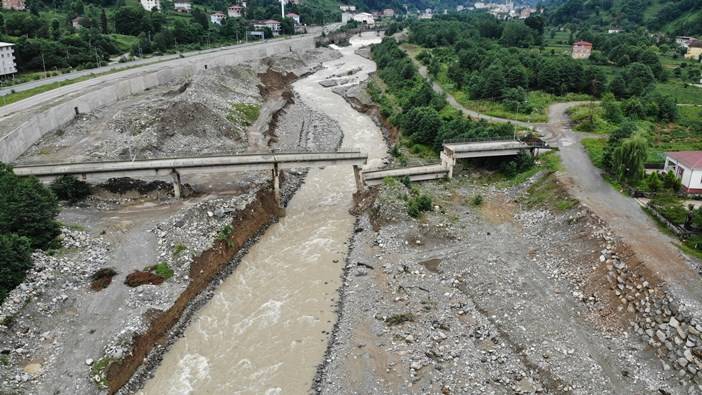 Rize'de iki köyü bağlayan köprü çöktü! vatandaşlardan önemli iddia! 9